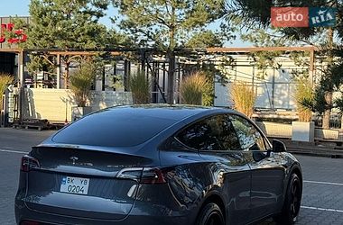Внедорожник / Кроссовер Tesla Model Y 2023 в Ровно