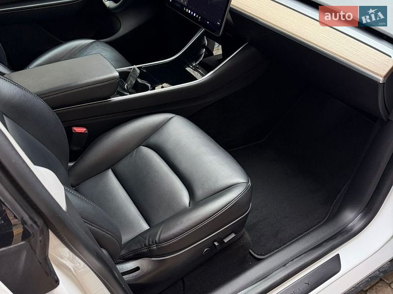 Внедорожник / Кроссовер Tesla Model Y 2021 в Одессе