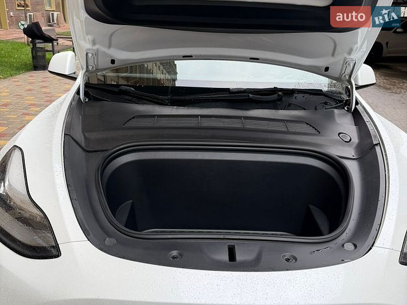Внедорожник / Кроссовер Tesla Model Y 2021 в Одессе