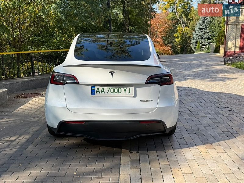 Внедорожник / Кроссовер Tesla Model Y 2021 в Киеве