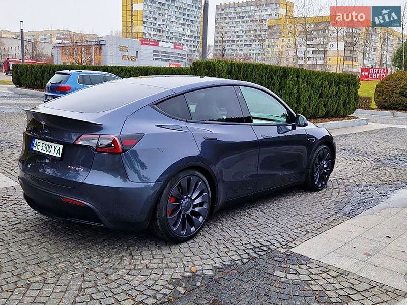 Позашляховик / Кросовер Tesla Model Y 2022 в Дніпрі