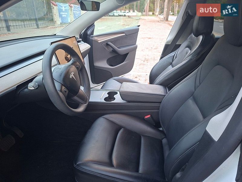 Внедорожник / Кроссовер Tesla Model Y 2023 в Буче
