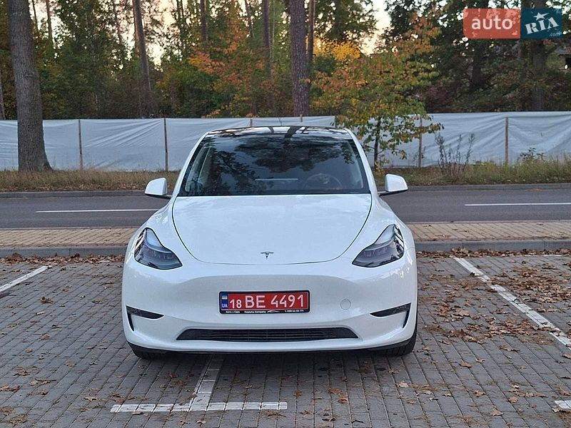 Внедорожник / Кроссовер Tesla Model Y 2023 в Буче