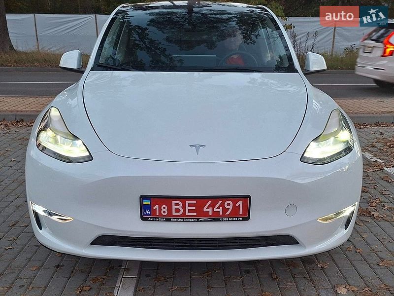 Внедорожник / Кроссовер Tesla Model Y 2023 в Буче