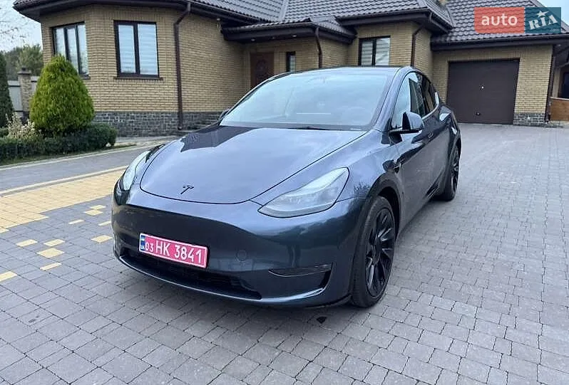 Tesla Model Y
