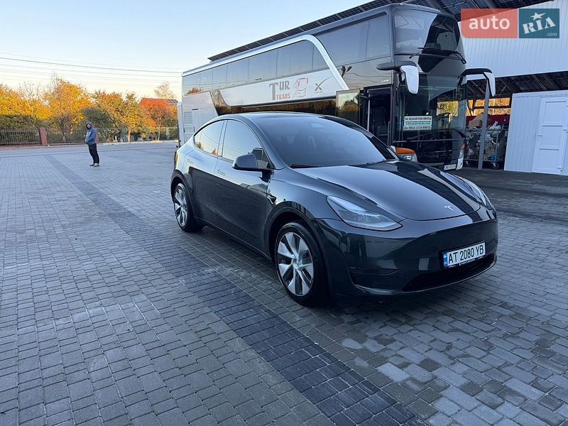 Внедорожник / Кроссовер Tesla Model Y 2024 в Калуше