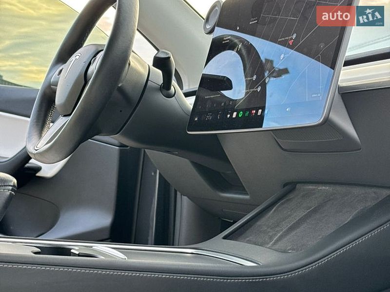 Позашляховик / Кросовер Tesla Model Y 2021 в Луцьку