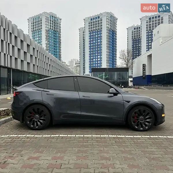 Позашляховик / Кросовер Tesla Model Y 2022 в Одесі фото 2 Позашляховик / Кросовер Tesla Model Y 2022 в Одесі
