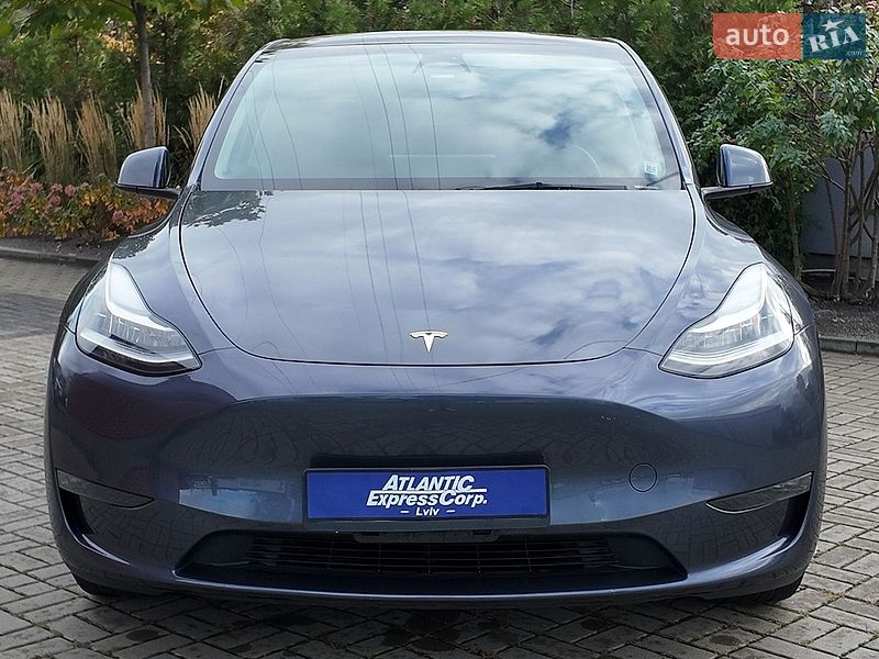 Внедорожник / Кроссовер Tesla Model Y 2023 в Львове