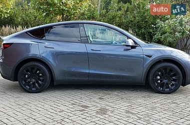 Внедорожник / Кроссовер Tesla Model Y 2023 в Львове