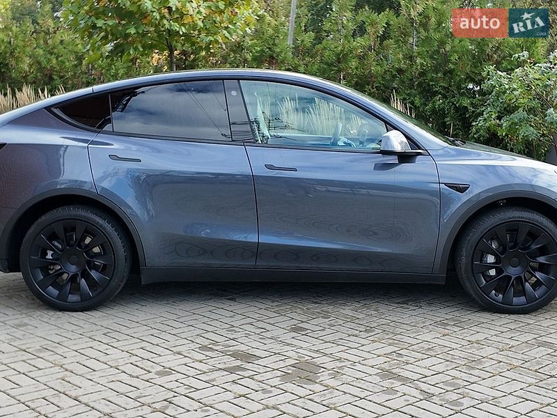 Внедорожник / Кроссовер Tesla Model Y 2023 в Львове