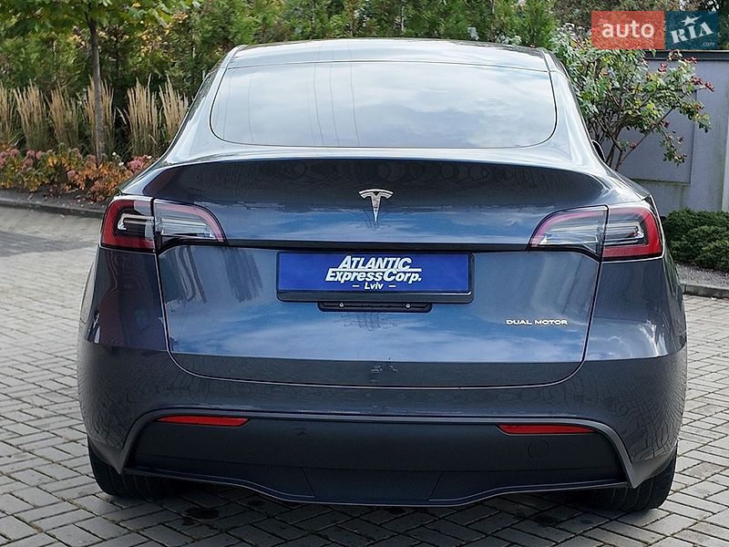 Внедорожник / Кроссовер Tesla Model Y 2023 в Львове