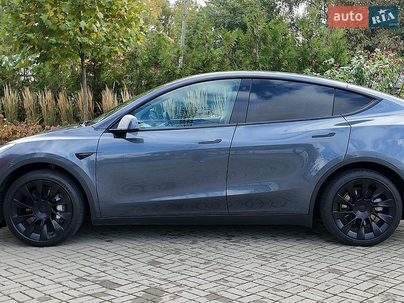 Внедорожник / Кроссовер Tesla Model Y 2023 в Львове
