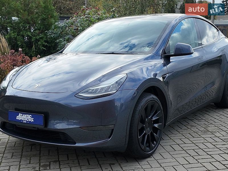 Внедорожник / Кроссовер Tesla Model Y 2023 в Львове