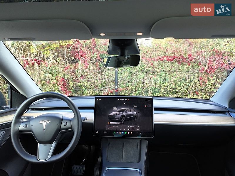 Внедорожник / Кроссовер Tesla Model Y 2023 в Львове