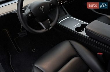 Внедорожник / Кроссовер Tesla Model Y 2023 в Львове