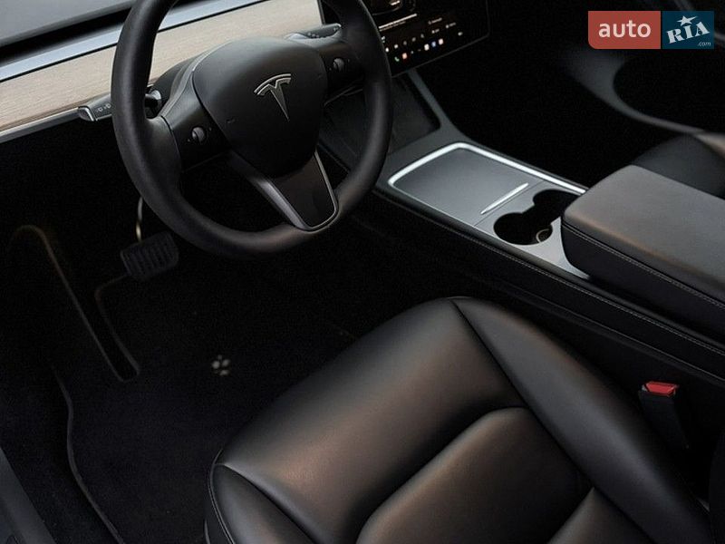 Внедорожник / Кроссовер Tesla Model Y 2023 в Львове
