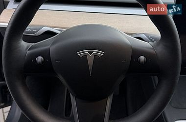Внедорожник / Кроссовер Tesla Model Y 2023 в Львове