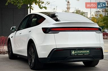 Внедорожник / Кроссовер Tesla Model Y 2025 в Киеве