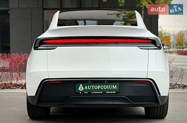Внедорожник / Кроссовер Tesla Model Y 2025 в Киеве