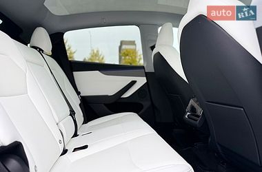 Внедорожник / Кроссовер Tesla Model Y 2025 в Киеве