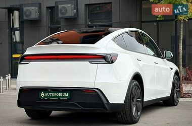 Внедорожник / Кроссовер Tesla Model Y 2025 в Киеве