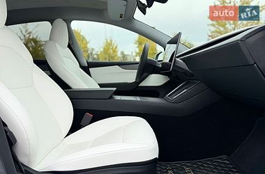 Внедорожник / Кроссовер Tesla Model Y 2025 в Киеве