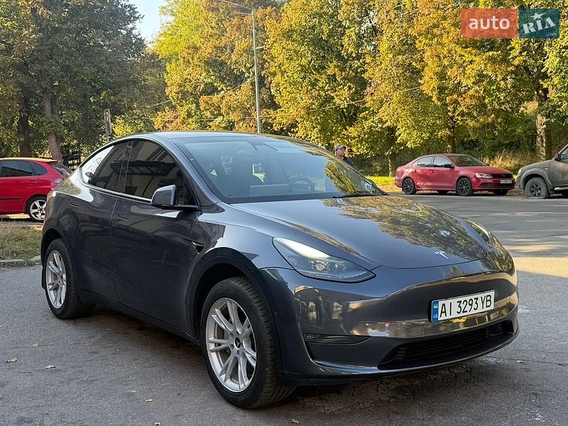 Tesla Model Y 2021