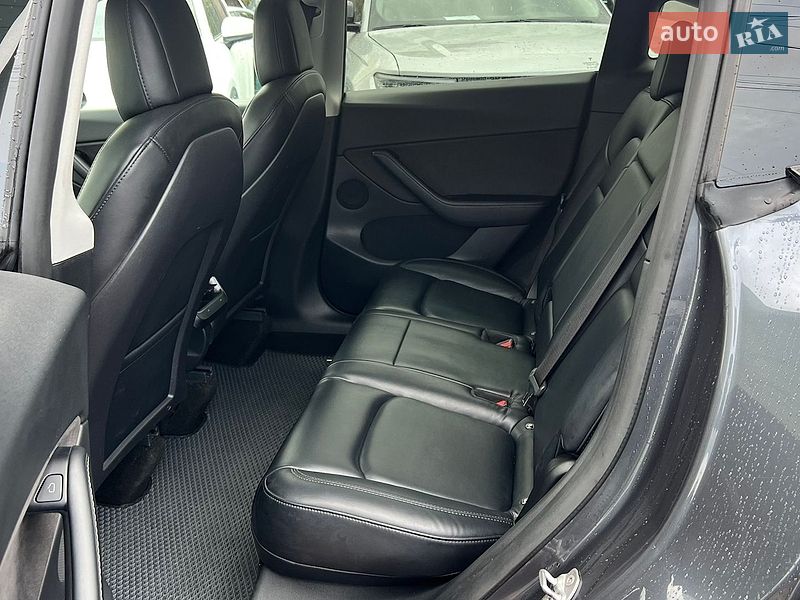 Внедорожник / Кроссовер Tesla Model Y 2021 в Полтаве
