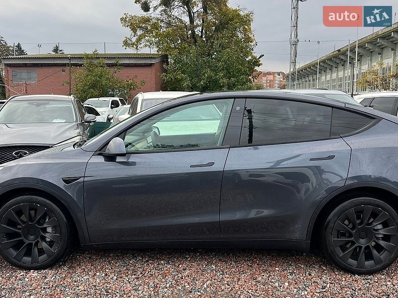 Внедорожник / Кроссовер Tesla Model Y 2021 в Полтаве