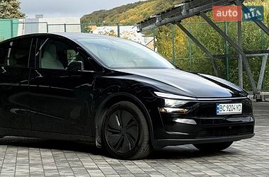 Позашляховик / Кросовер Tesla Model Y 2025 в Львові
