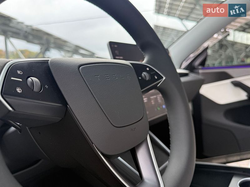 Позашляховик / Кросовер Tesla Model Y 2025 в Львові
