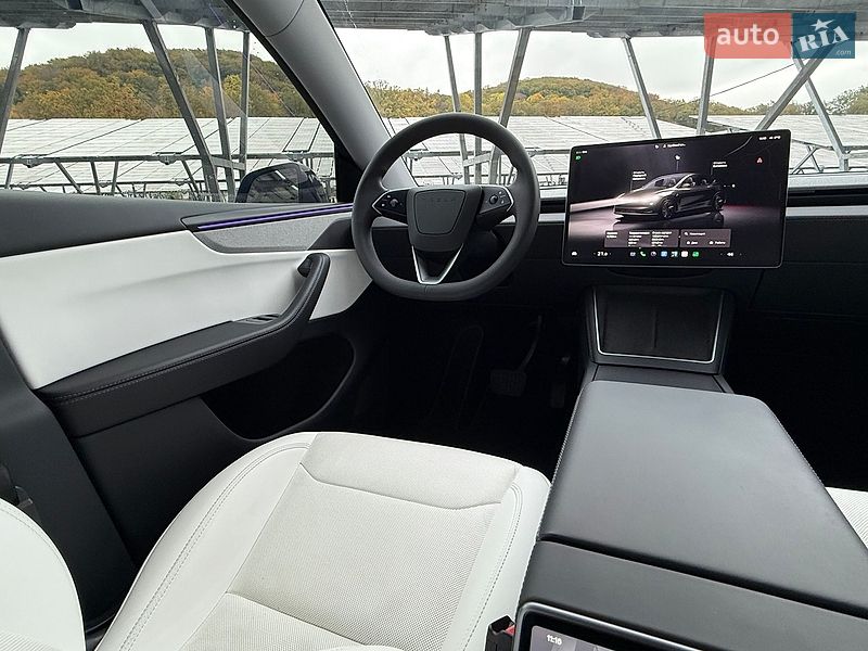 Позашляховик / Кросовер Tesla Model Y 2025 в Львові