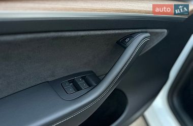 Внедорожник / Кроссовер Tesla Model Y 2022 в Виннице