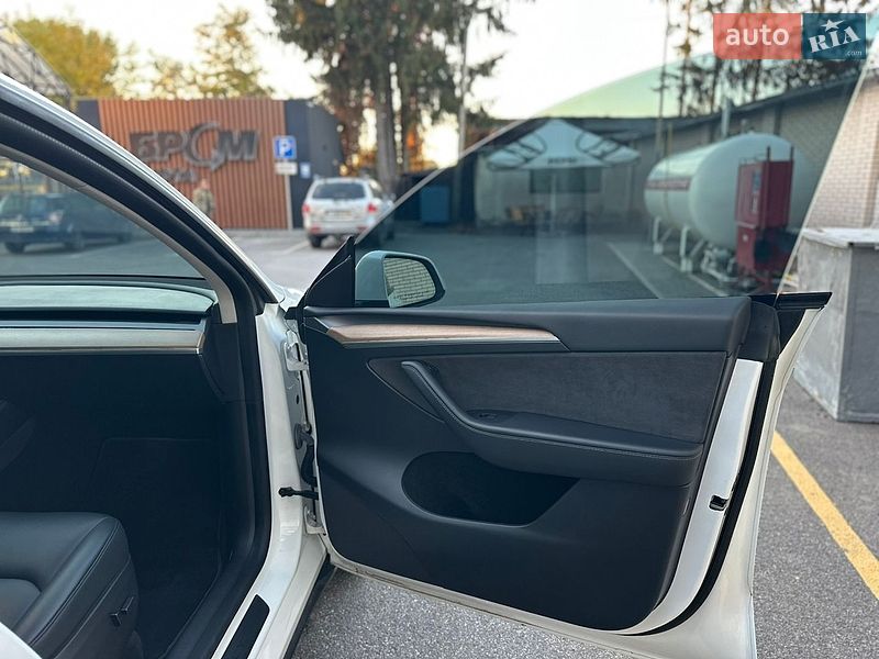 Внедорожник / Кроссовер Tesla Model Y 2022 в Виннице