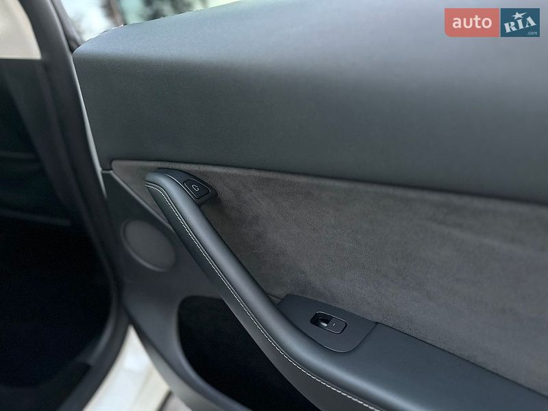 Внедорожник / Кроссовер Tesla Model Y 2022 в Виннице