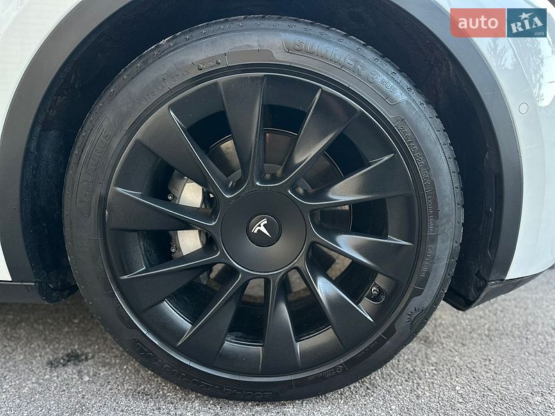 Внедорожник / Кроссовер Tesla Model Y 2022 в Виннице