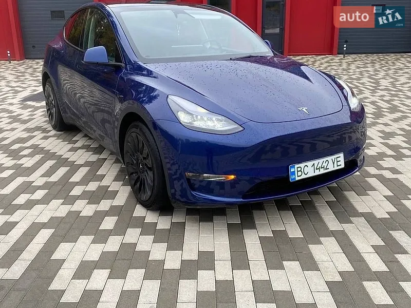 Tesla Model Y