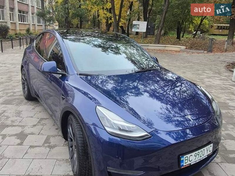 Tesla Model Y 2022