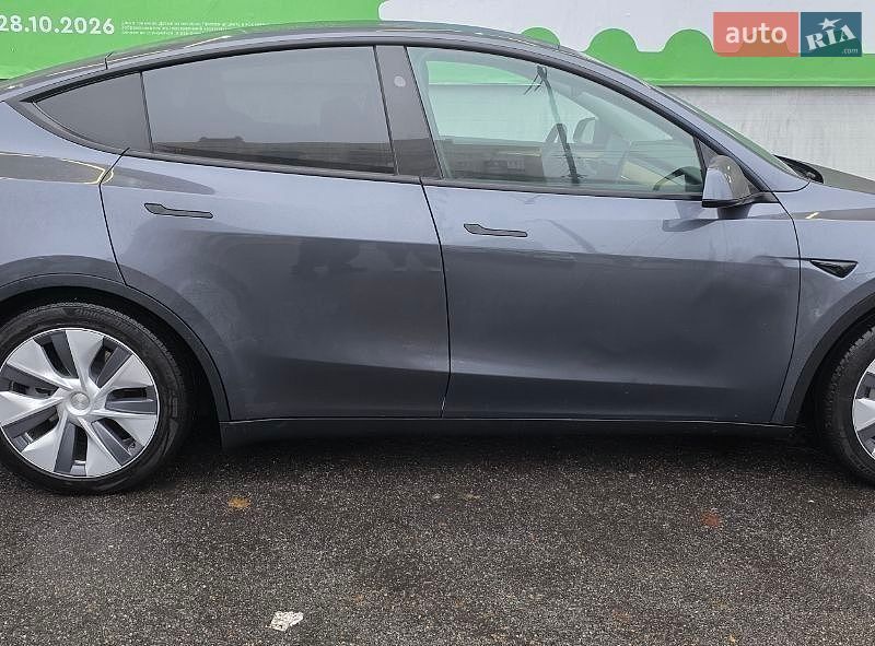 Позашляховик / Кросовер Tesla Model Y 2023 в Києві