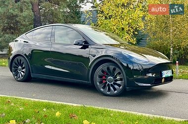 Внедорожник / Кроссовер Tesla Model Y 2022 в Киеве