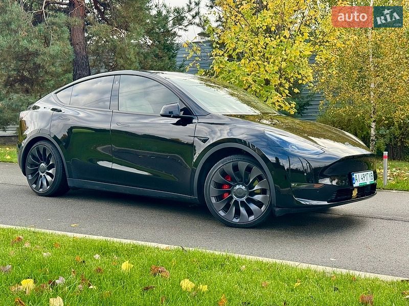 Внедорожник / Кроссовер Tesla Model Y 2022 в Киеве