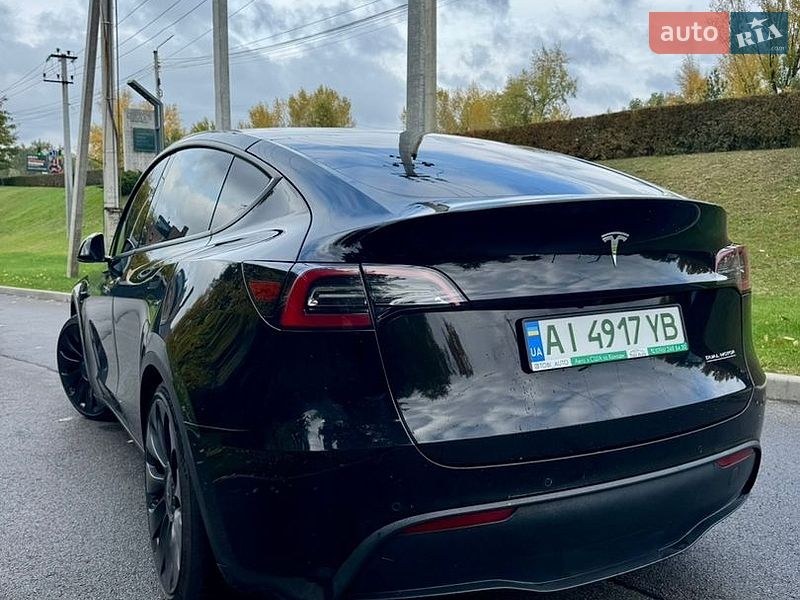 Внедорожник / Кроссовер Tesla Model Y 2022 в Киеве