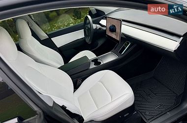 Внедорожник / Кроссовер Tesla Model Y 2022 в Киеве