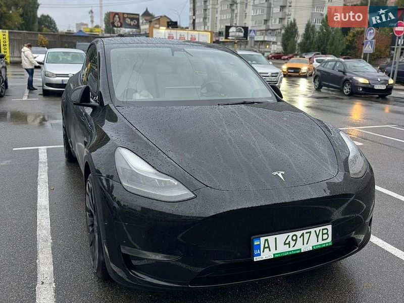 Внедорожник / Кроссовер Tesla Model Y 2022 в Киеве