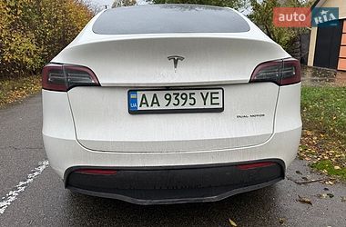 Позашляховик / Кросовер Tesla Model Y 2023 в Києві фото 3 Позашляховик / Кросовер Tesla Model Y 2023 в Києві