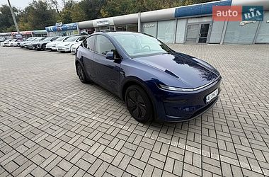 Позашляховик / Кросовер Tesla Model Y 2025 в Дніпрі