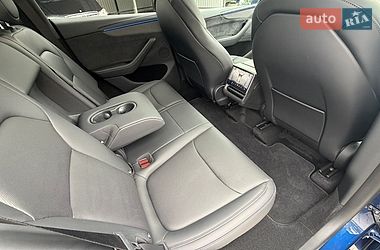 Внедорожник / Кроссовер Tesla Model Y 2025 в Днепре