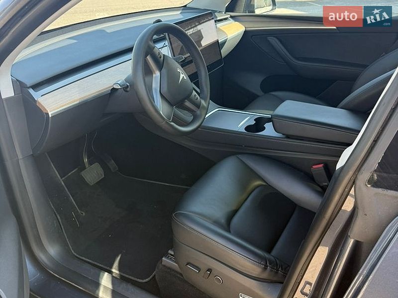 Внедорожник / Кроссовер Tesla Model Y 2022 в Киеве