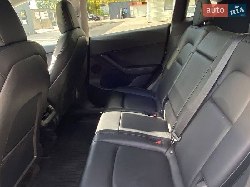 Позашляховик / Кросовер Tesla Model Y 2022 в Дніпрі